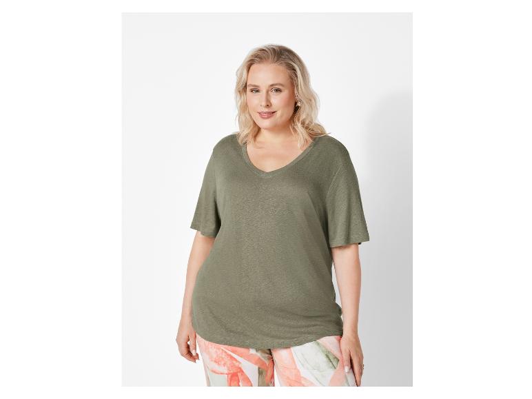 Olivengrünes Leinen-T-Shirt und Hose mit tropischem Muster.