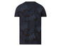 Ein dunkelblaues T-Shirt mit tropischem Muster.