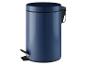 Ein blauer Mülleimer mit Pedal.