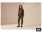 ESMARA® Damen Feinstrickhose mit Zopfmuster und passendem Pullover. [KI-generiertes Bild]
