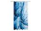 Ein blauer Duschvorhang mit einem Wassertropfenmuster.