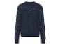 Ein dunkelblauer Strickpullover mit durchbrochenen Details.