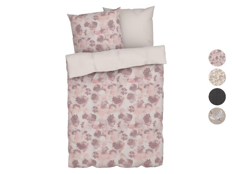 Bettwäsche-Set in Rosa und Braun mit Aquarellmuster und passenden Kissen.
