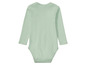 Ein hellgrüner Baby-Body mit langen Ärmeln.