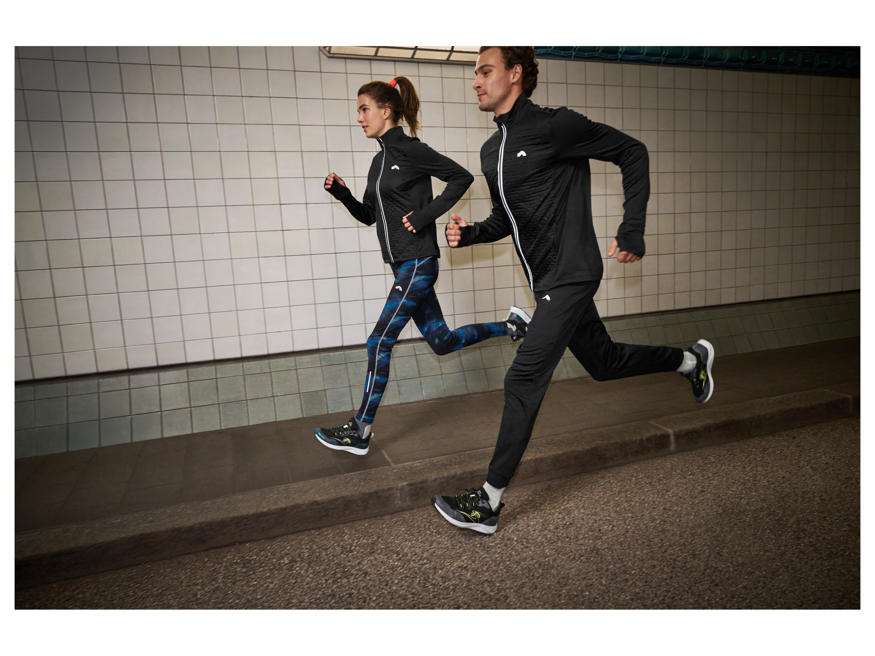 Thumbnail - CRIVIT Damen Thermo-Hybridjacke (Schwarz, L(44/46))