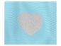 Hellblauer Stoff mit silbernem Herz.