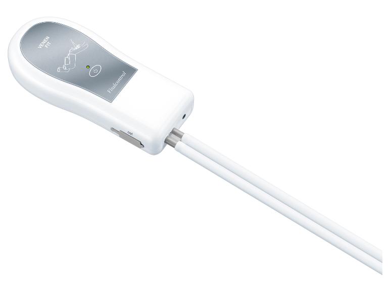 Weißes Kompressionstherapiegerät mit zwei Schläuchen, Ein-/Ausschalter und Beindiagramm.