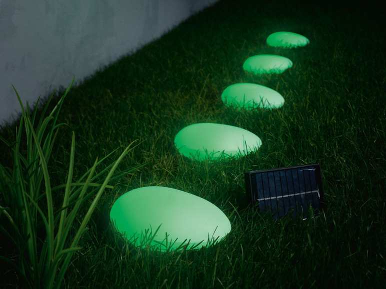 Gehe zu Vollbildansicht: LIVARNO home LED Solar Bodenlichterkette, mit 5 LED-Leuchten - Bild 20