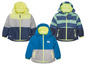 Drei Kinderjacken in verschiedenen Farben und Mustern, darunter eine blaue Jacke mit einem Bärenlogo.
