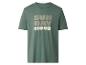 Grünes T-Shirt mit beigem Aufdruck „SUNDAY DAY MOOD“.