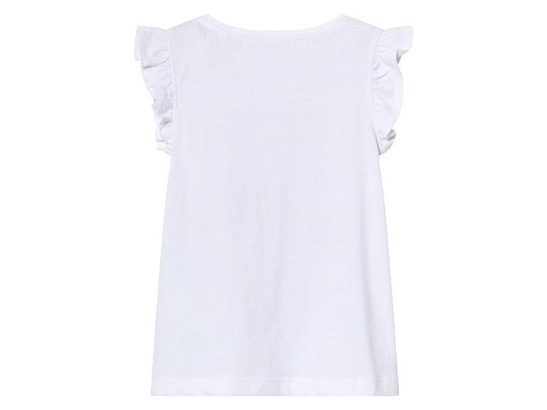 Ein weißes T-Shirt mit Rüschen an den Schultern