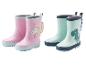 Rosa Kinderstiefel mit Einhorn und hellblaue mit Dinosaurier.