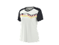 Weißes Sport-T-Shirt mit schwarzen Ärmeln und einem V-förmigen Streifendesign in den Farben der deutschen Flagge.