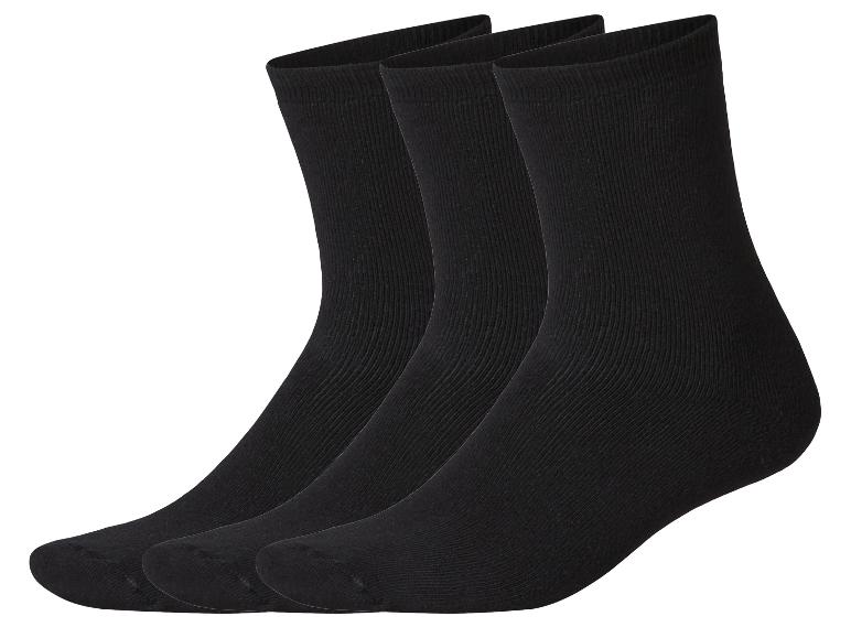 Drei Paar schwarze gerippte Socken