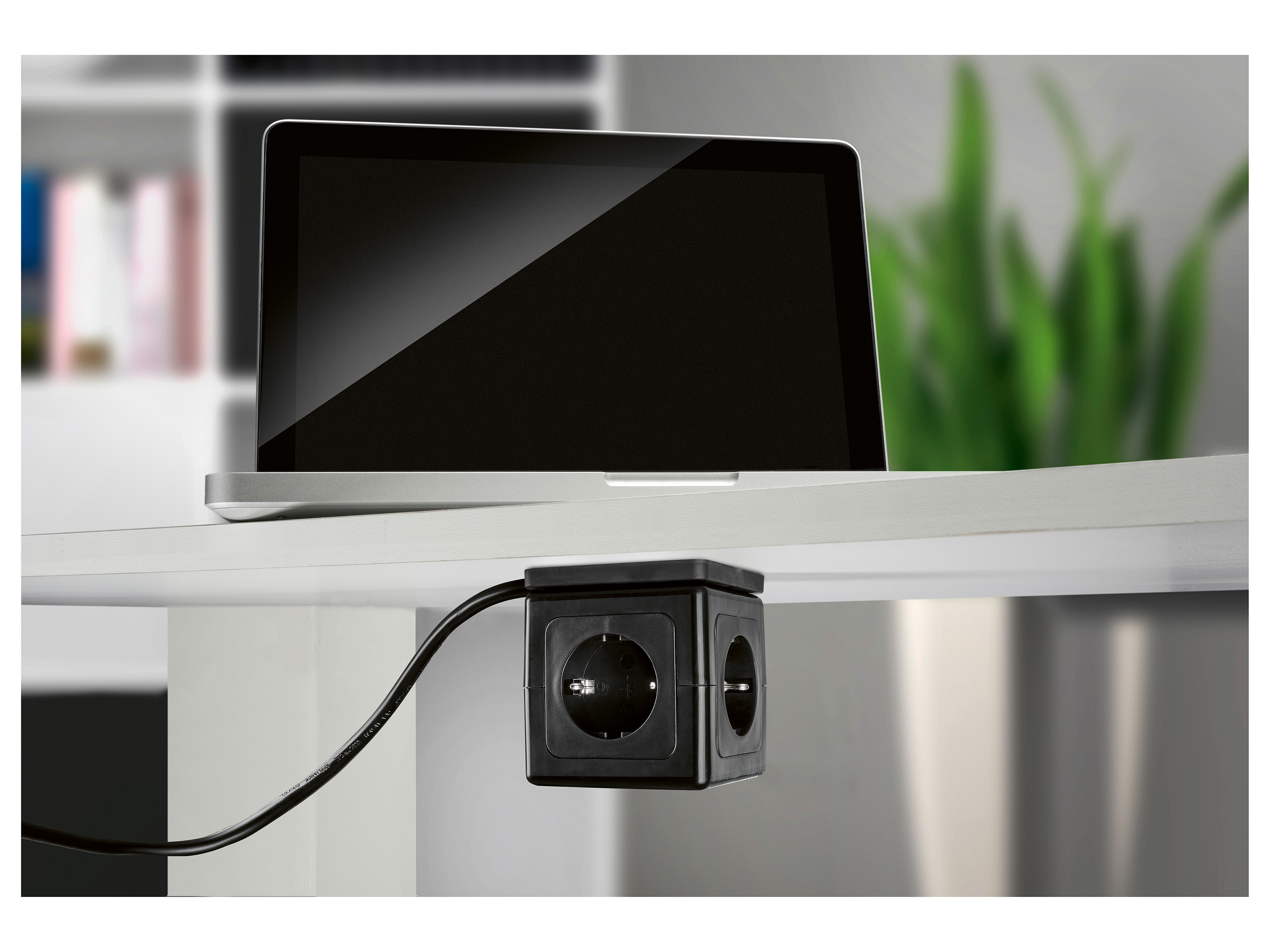 Thumbnail - TRONIC® Steckdosenwürfel mit USB-Ports (Schwarz)""
