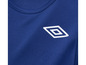 Ein dunkelblaues Kleidungsstück mit einem weißen Umbro-Logo.