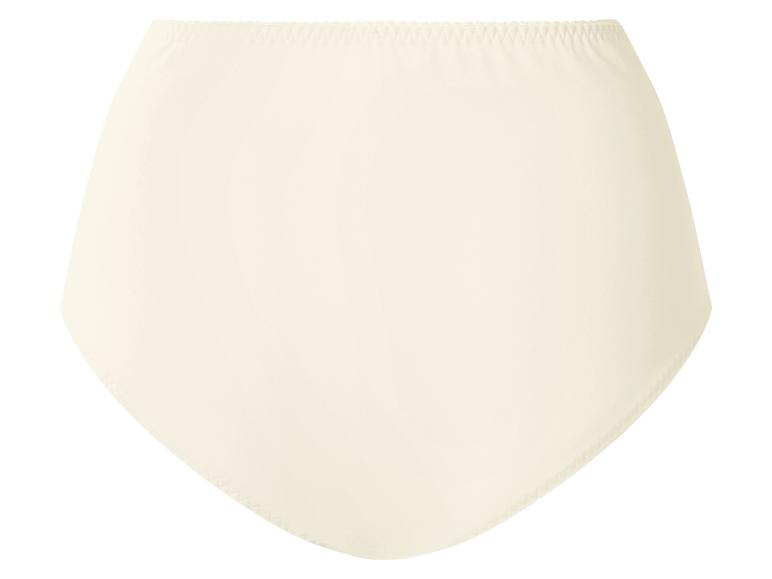 Cremefarbener High-Waist-Slip mit dezentem Rippbund.