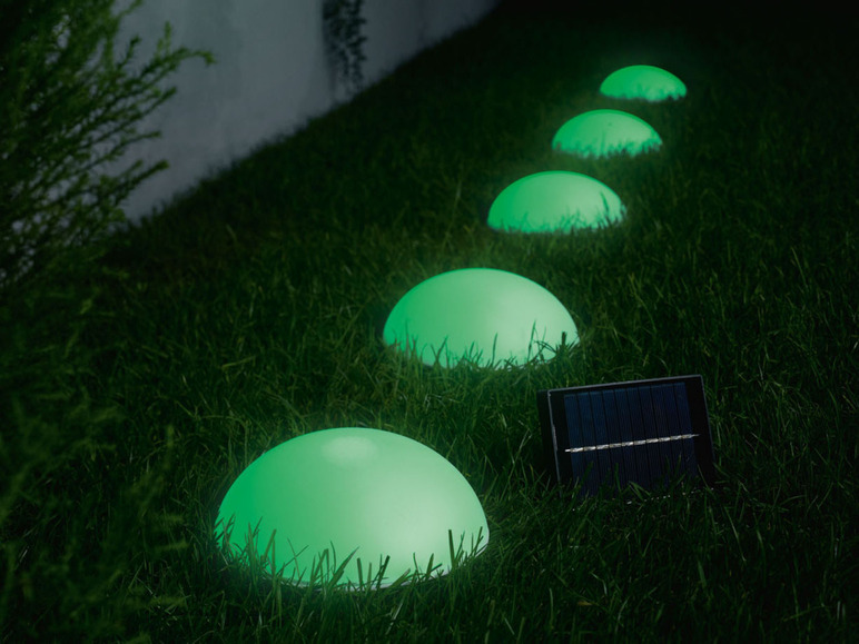 Gehe zu Vollbildansicht: LIVARNO home LED Solar Bodenlichterkette, mit 5 LED-Leuchten - Bild 32