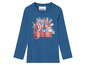 Ein blaues Langarmshirt mit Avengers-Druck.