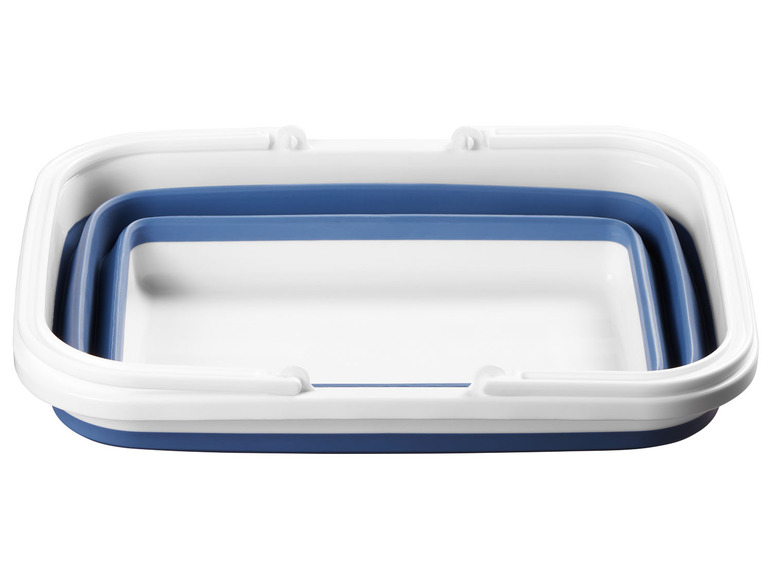 Eine blaue und weiße zusammenklappbare Waschschüssel