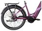Lila E-Bike mit Hinterrad, Gepäckträger und Kettenantrieb, 'A PASSION FOR CYCLING SINCE 1821'