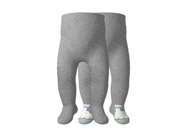 Zwei Paar graue Baby-Strumpfhosen mit weißem Eisbären-Design an den Füßen.