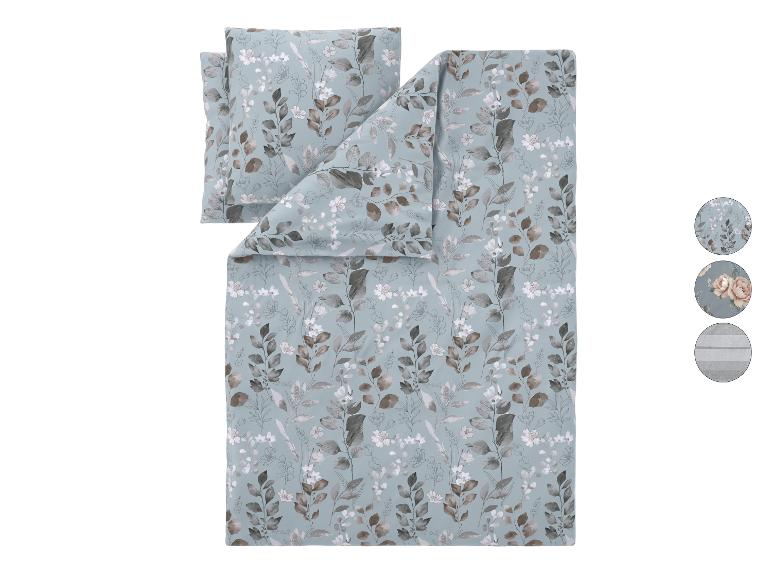 Bettwäsche-Set mit hellblauem Blumen- und Blattmuster, mit Mustern, die Variationen zeigen.