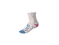 Weiße Socke mit rosa Herzen und einer blauen Zeichentrickfigur