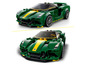 Zwei LEGO Modelle des grünen Lotus Evija Sportwagens.
