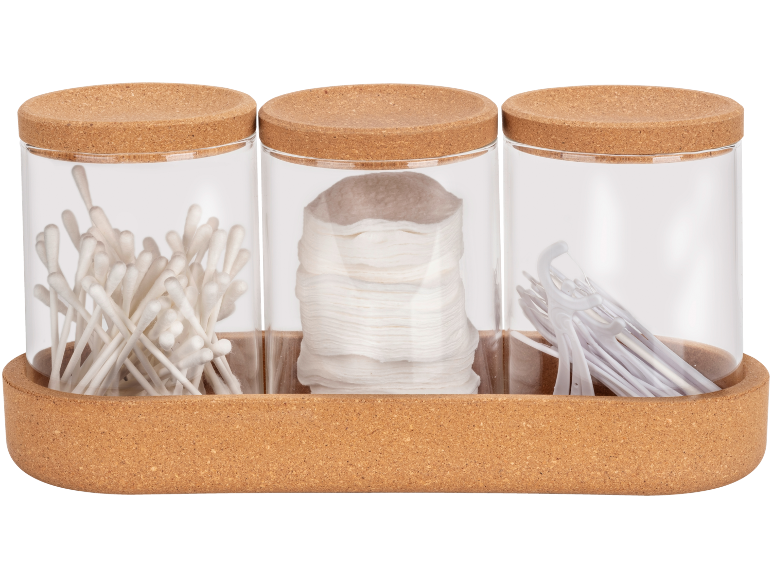 Badezimmer-Organizer mit Wattestäbchen, Abschminkpads und Zahnseide-Sticks.