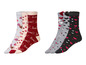 Sechs Paar Socken mit Herzchen und 'Love'-Print.