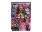 Monster High Cleo De Nile Puppe in Verpackung mit Zubehör und Geburtstagsthema.