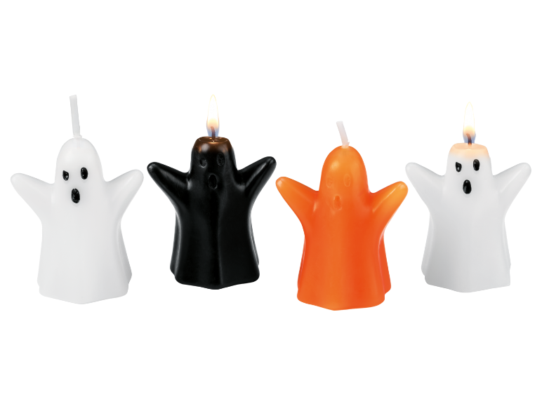 Vier Halloween-Kerzen in Gespensterform in Weiß, Schwarz und Orange auf schwarzem Hintergrund.