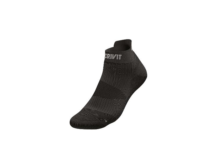 Schwarze Sportsocken von Crivit.