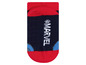 Blaue Socken mit roten Akzenten und Marvel-Logo.