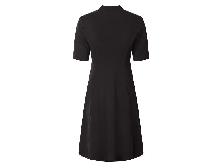 Schwarzes kurzärmeliges Kleid mit Stehkragen, Rückansicht.