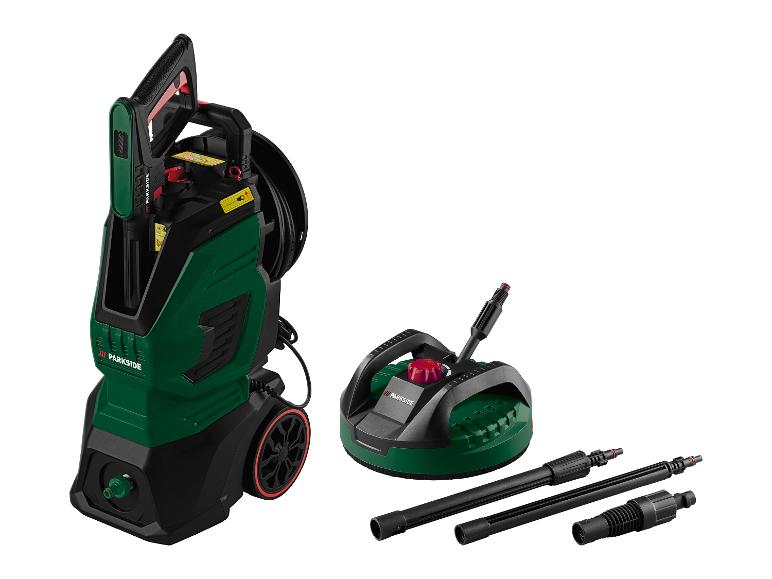Parkside Hochdruckreiniger mit Zubehör zur Oberflächenreinigung.