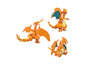 Drei Charizard Pokémon Figuren aus Bausteinen.
