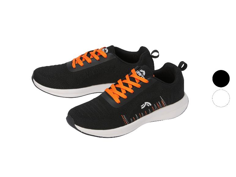 Schwarze Sportschuhe mit orangefarbenen Schnürsenkeln und dekorativen Details.