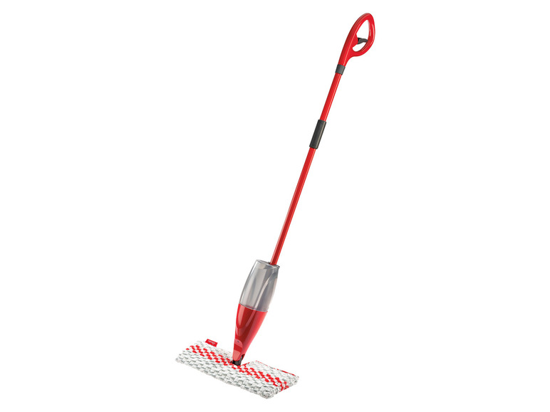 Ein roter Sprühmopp mit einem Mikrofasertuch.