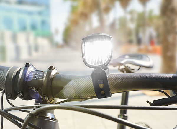 CRIVIT® LED Fahrradleuchtenset 70/30/15 Lux