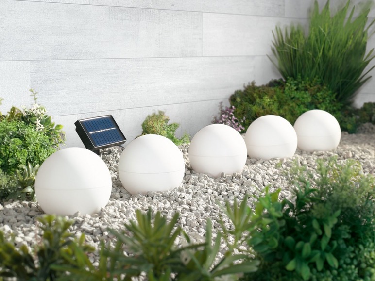 Gehe zu Vollbildansicht: LIVARNO LUX® Solar-Bodenlichterkette, mit 5 LED-Leuchten, 6 Erdspieße, Dämmerungssensor - Bild 3