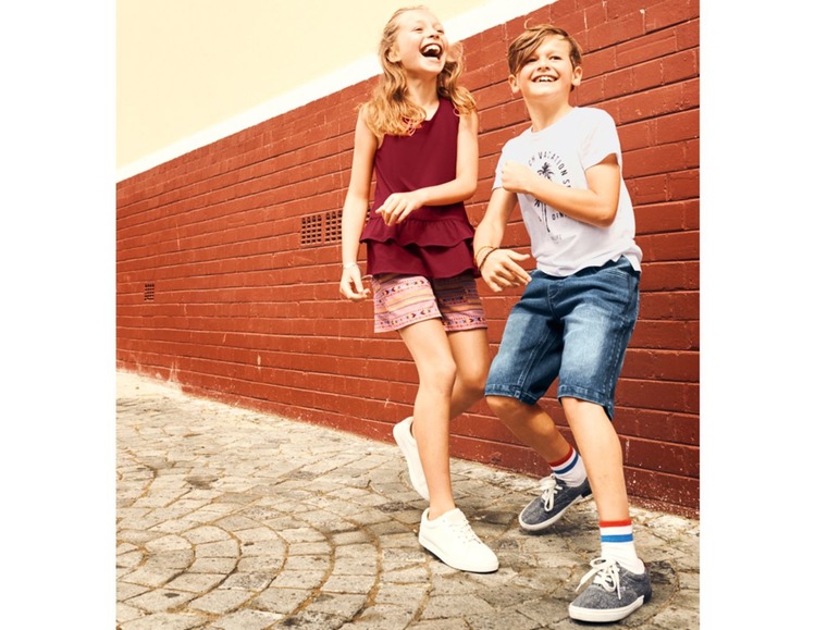 Gehe zu Vollbildansicht: PEPPERTS® Kinder Shorts Mädchen, mit Eingrifftaschen, Gummizugbund, aus Viskose - Bild 5