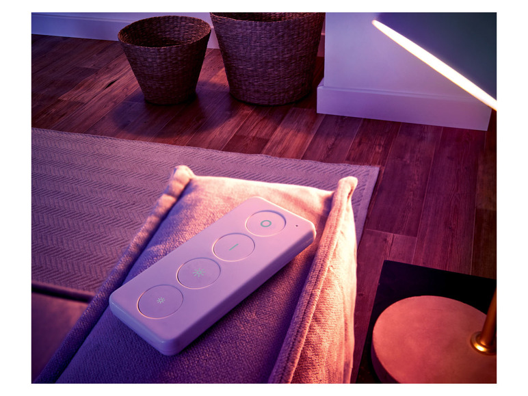 Gehe zu Vollbildansicht: Livarno Home Starter Kit inkl. Gateway & 3 Leuchtmittel, Zigbee Smart Home - Bild 2