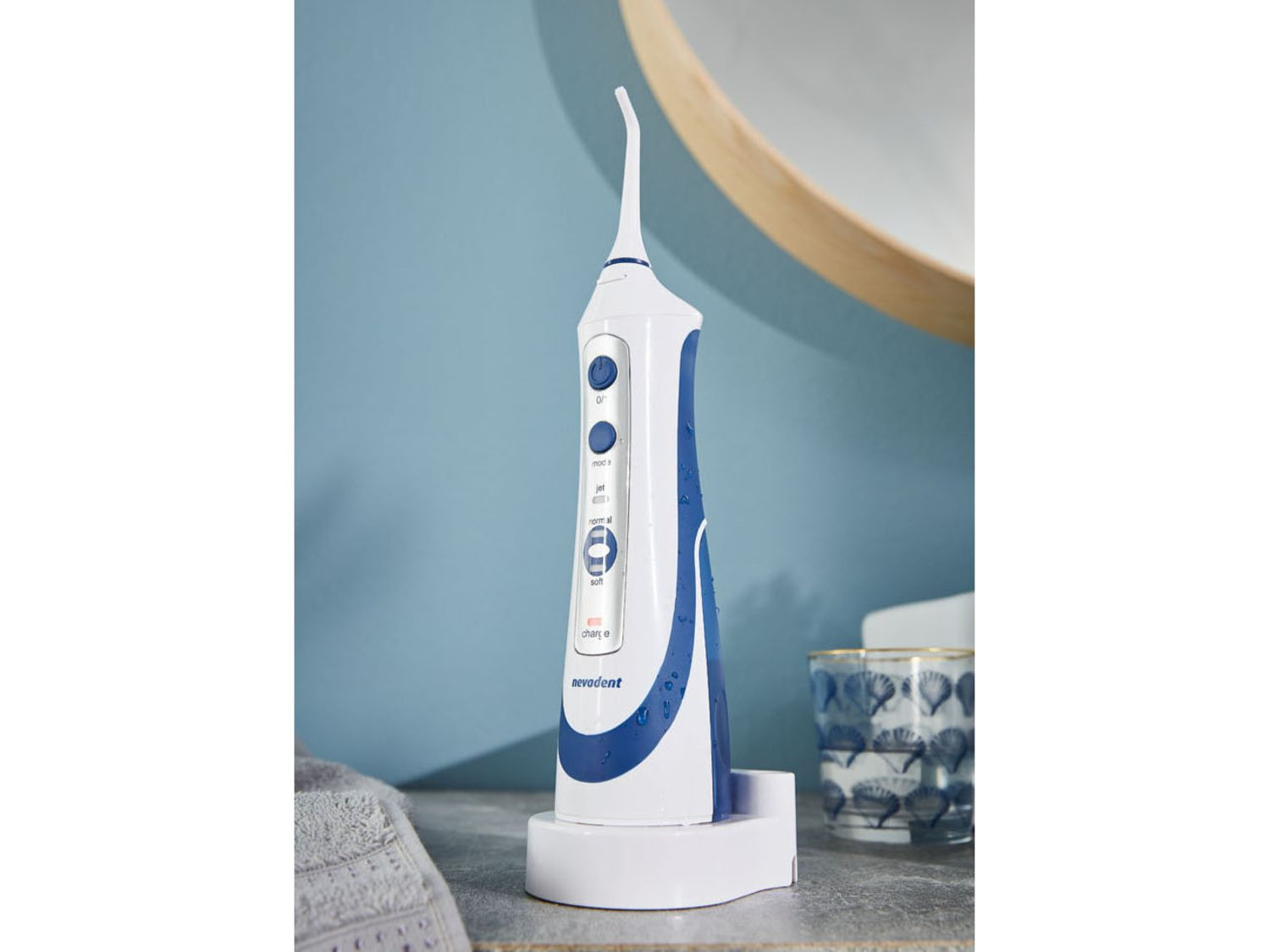 NEVADENT® Munddusche, mit 3 Stufen, Ladestation - Lidl.de