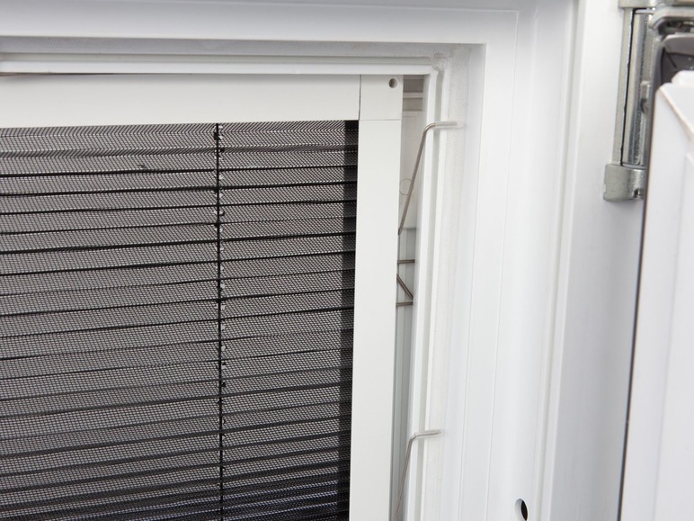 Gehe zu Vollbildansicht: wip Insektenschutz Plissee für Fenster, extra dünne Profile, 100 x 120 cm - Bild 6