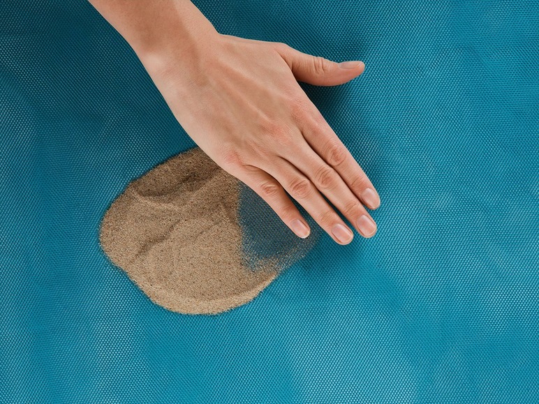 Gehe zu Vollbildansicht: CRIVIT® Strandmatte, 150 x 200 cm, sanddurchlässiges Gewebe, mit Metallösen - Bild 6