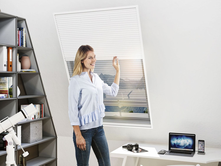 Gehe zu Vollbildansicht: wip 2in1-Dachfenster-Plissee, Sonnen- u. Insektenschutz, Aluminiumprofile, B 110xH 160 cm - Bild 1