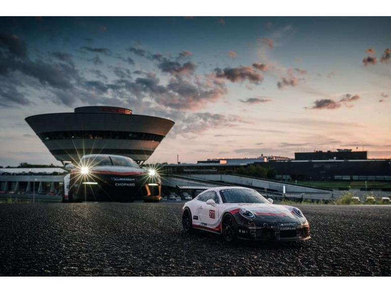 Gehe zu Vollbildansicht: Ravensburger Porsche 911 GT3 Cup - Bild 12