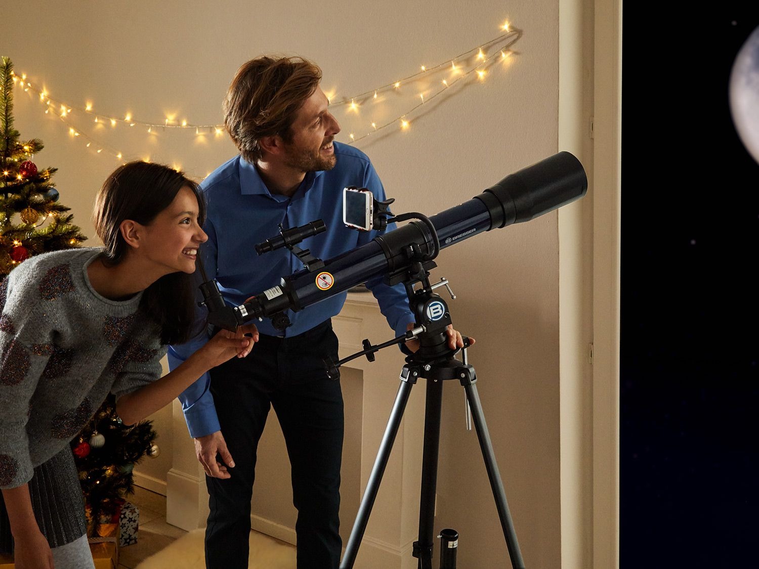 BRESSER Skylux 70/700 Refraktor Teleskop mit Smartphonehalterung - Lidl.de